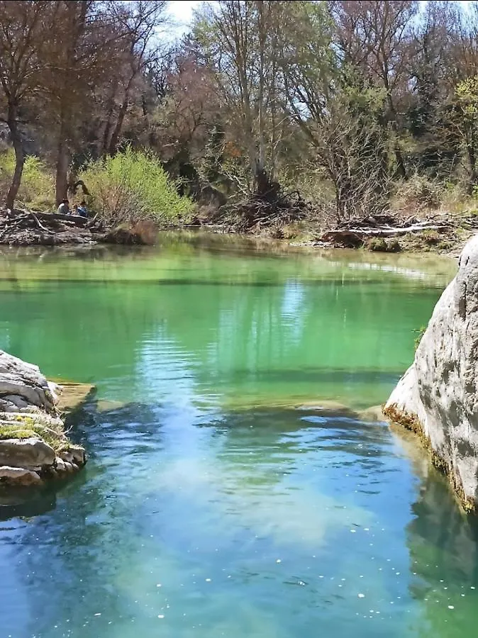 Sous Les Etoiles En Provence, Gite Les Bambous Lurs France