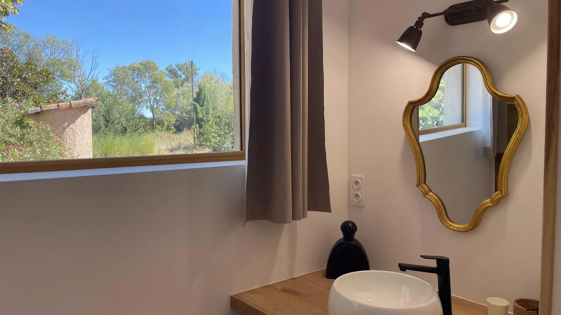 Holiday home Sous Les Etoiles En Provence, Gite Les Bambous Lurs